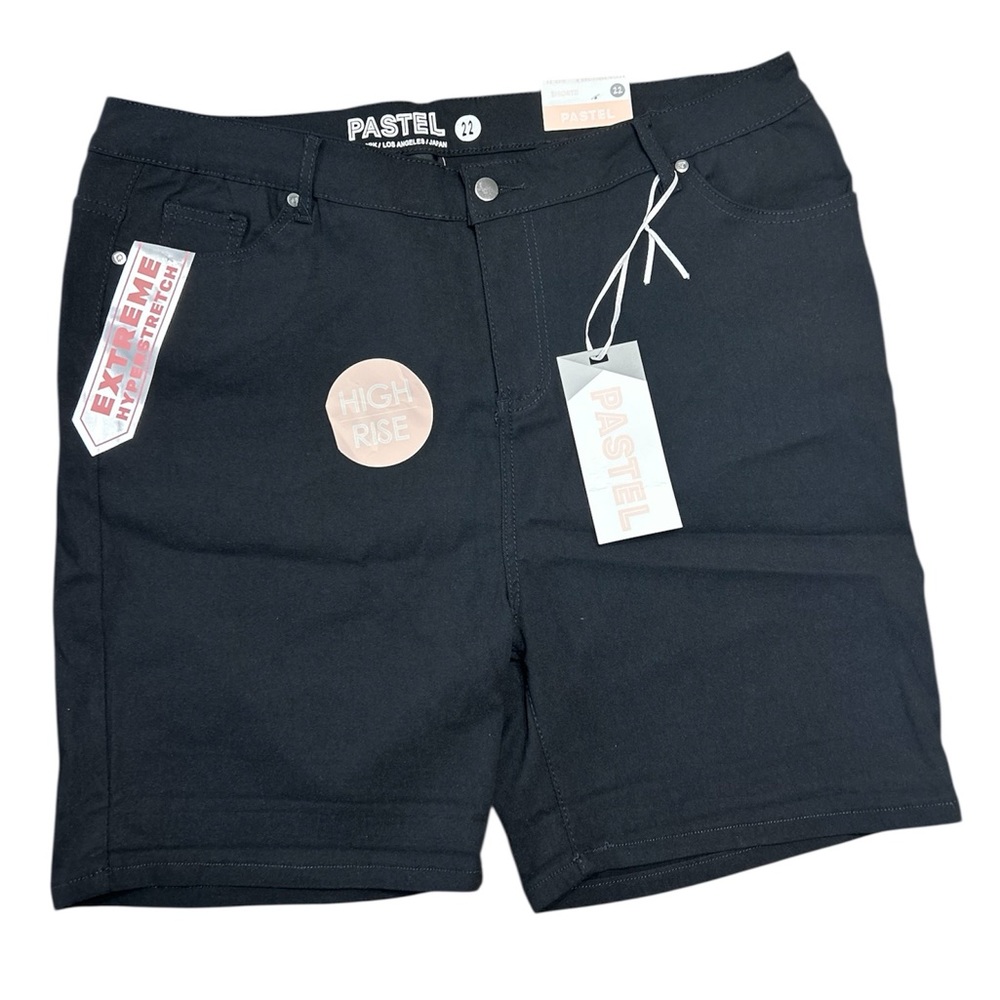 Pastel Women's Black Extreme Hypertension Shorts